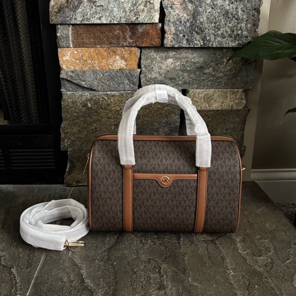 NWT Michael Kors Medium Logo Duffel Satchel - Picture 4 of 14